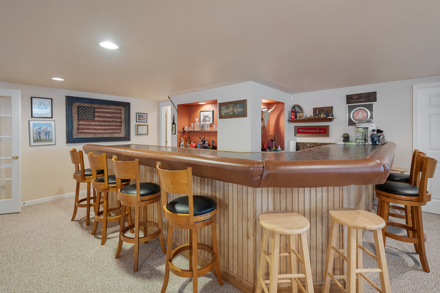 St Charles, Illinois, 60175, United States, 5 Bedrooms Bedrooms, ,3 BathroomsBathrooms,Residential,For Sale,1935414