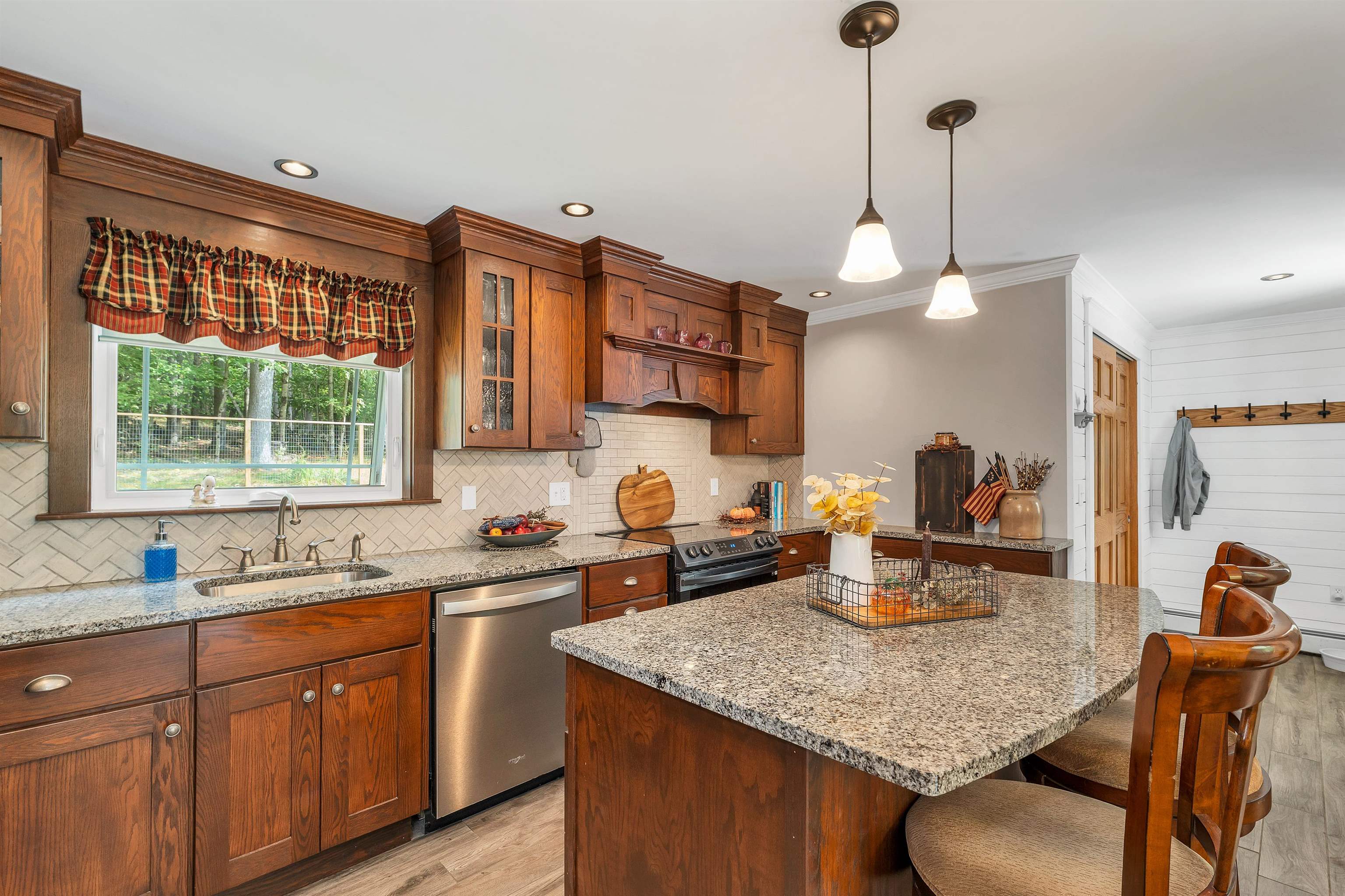 Enfield, New Hampshire, 03748, United States, 3 Bedrooms Bedrooms, ,2 BathroomsBathrooms,Residential,For Sale,1940095