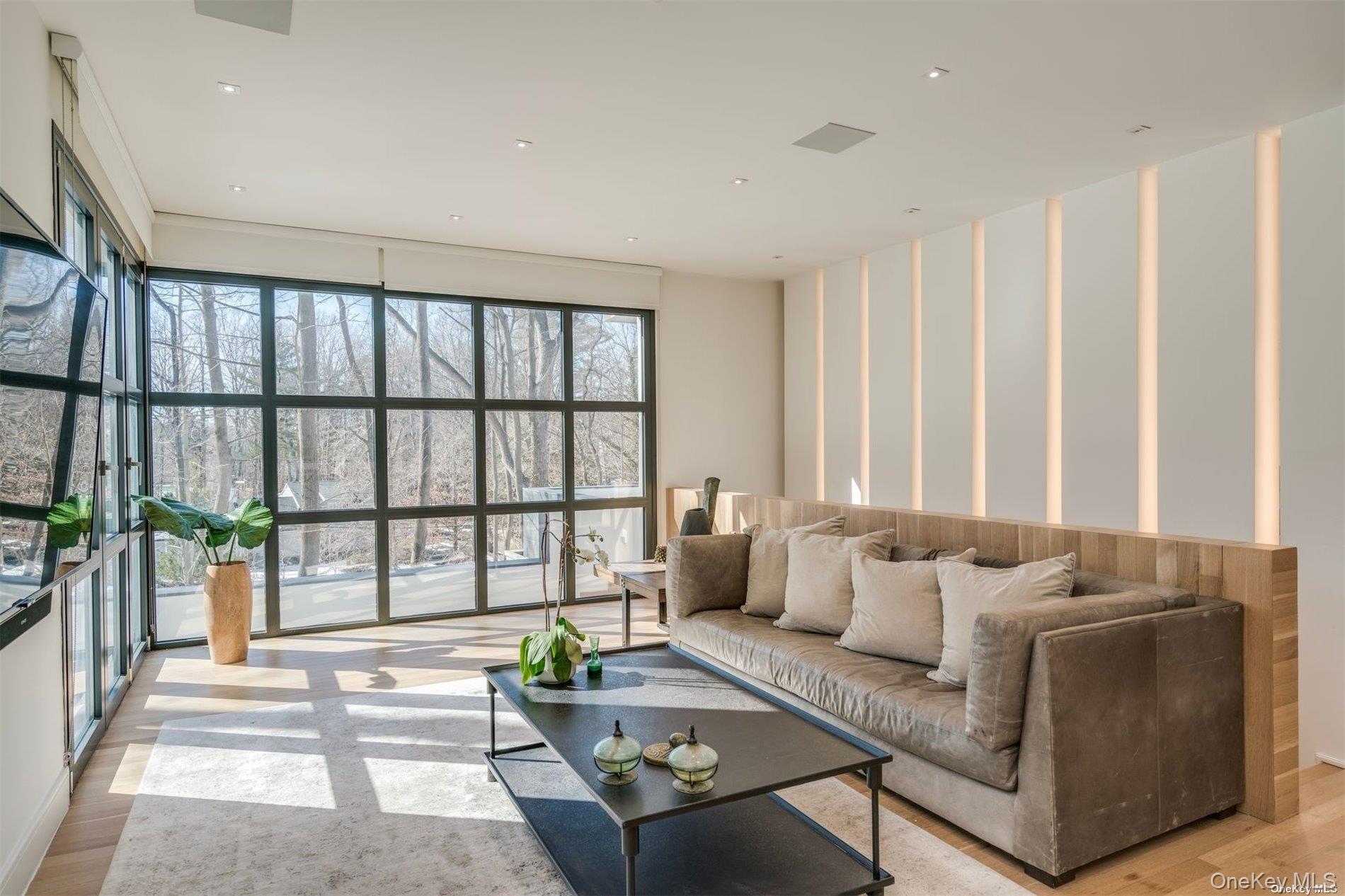  8 Frost Creek Dr, Locust Valley, NY, 11560 - 物件實景