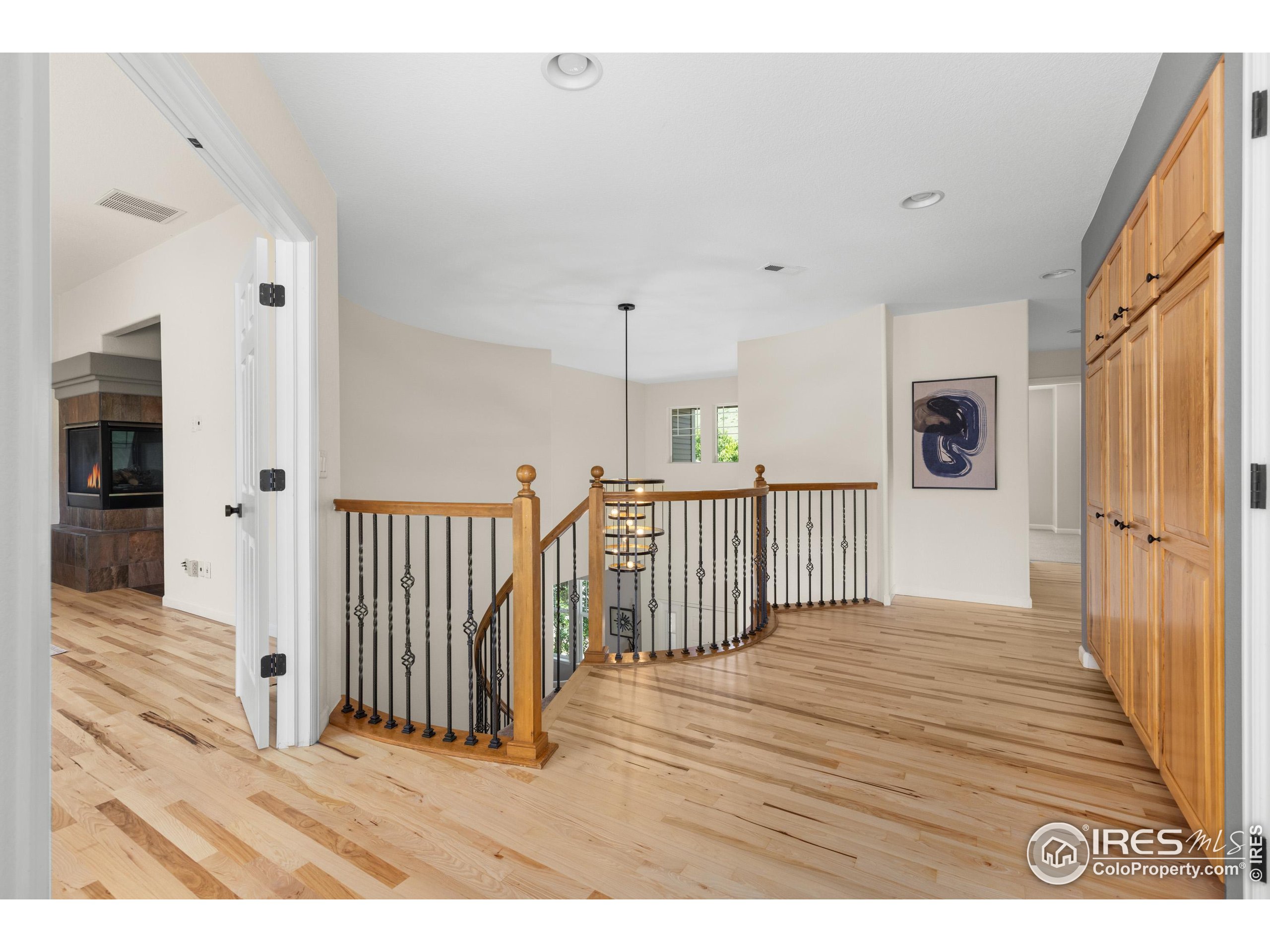 Lyons, Colorado, 80540, United States, 4 Bedrooms Bedrooms, ,3 BathroomsBathrooms,Residential,For Sale,1865994