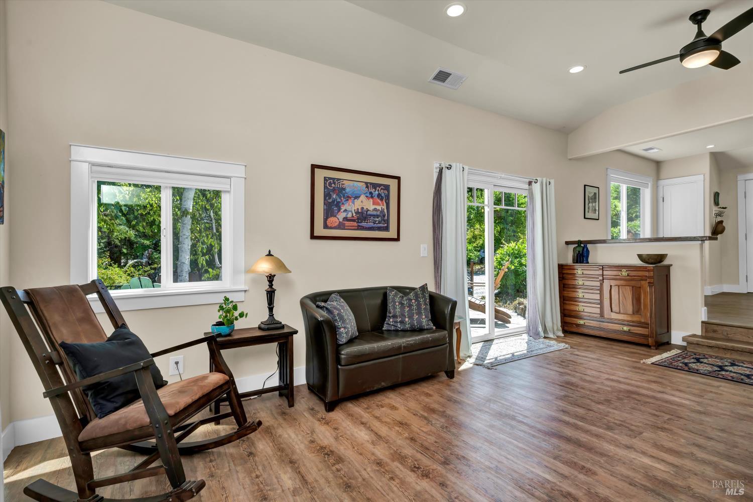 Sebastopol, California, 95472, United States, 2 Bedrooms Bedrooms, ,2 BathroomsBathrooms,Residential,For Sale,1913141