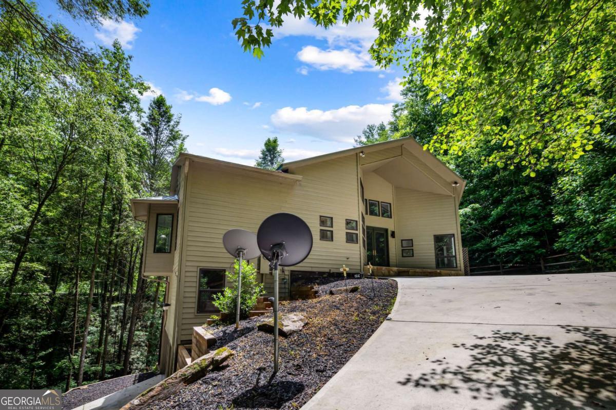 Ellijay, Georgia, 30540, United States, 5 Bedrooms Bedrooms, ,5 BathroomsBathrooms,Residential,For Sale,1868154