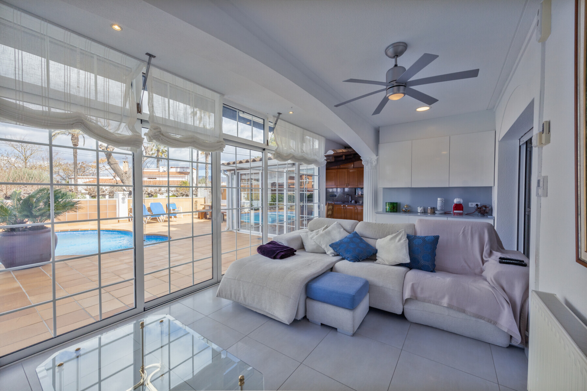  Modern Villa in Empuriabrava with a Garden and Private Pool - 物件實景