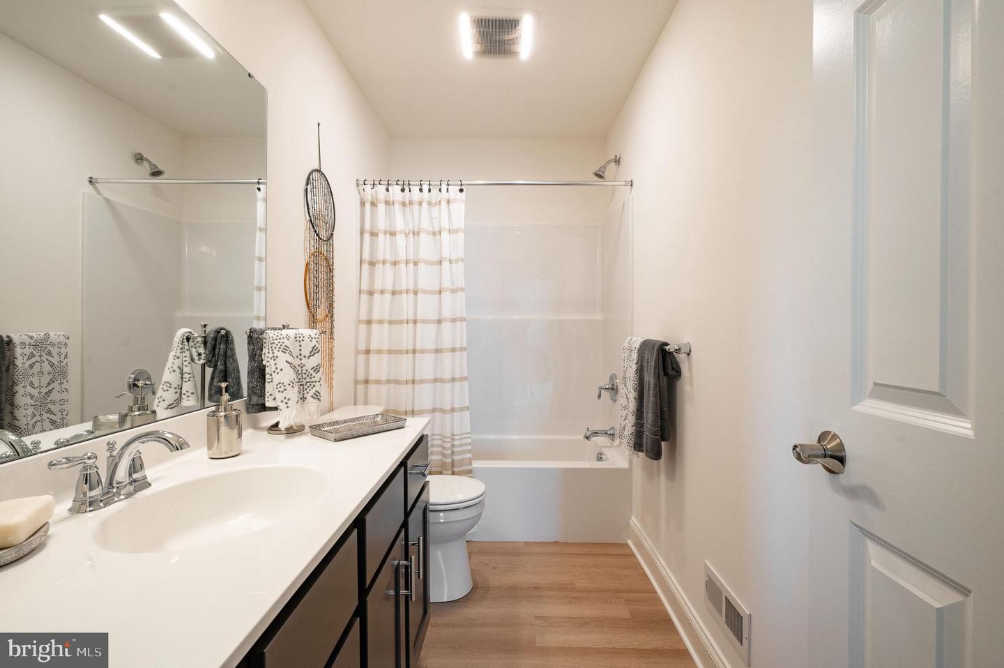 Strasburg, Pennsylvania, 17579, United States, 3 Bedrooms Bedrooms, ,2 BathroomsBathrooms,Residential,For Sale,1714345