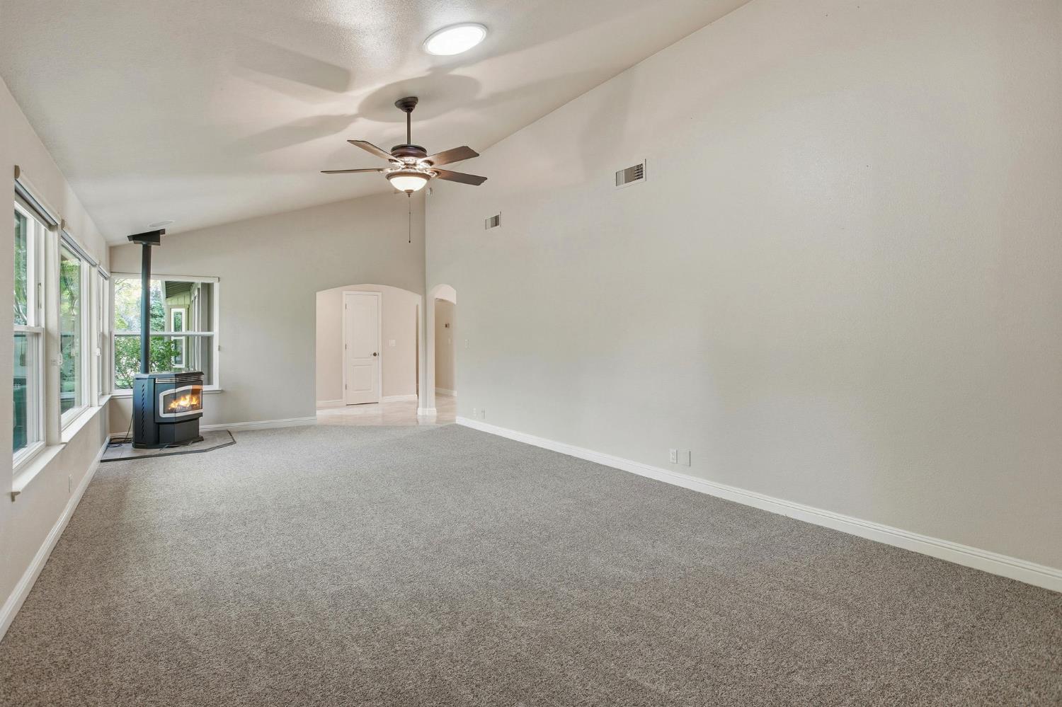 Roseville, California, 95747, United States, 4 Bedrooms Bedrooms, ,4 BathroomsBathrooms,Residential,For Sale,1988108