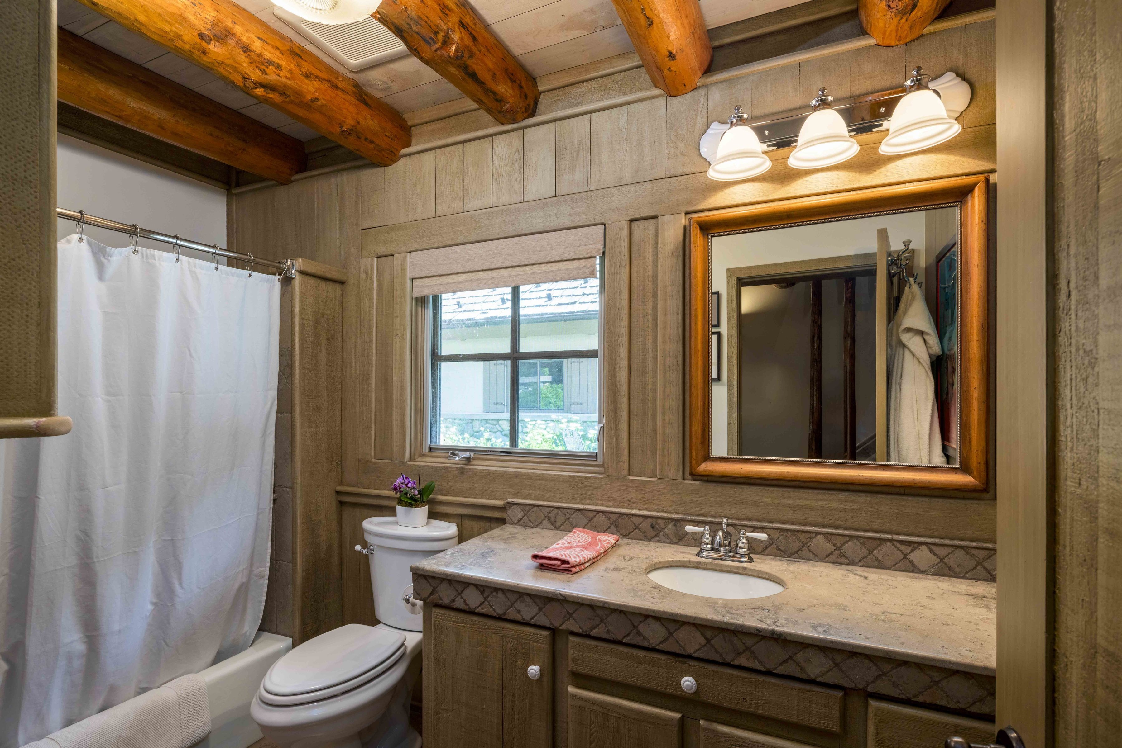 Rustic Warmth and Contemporary Touches Create An Idyllic Sun Valley Area Estate - 物件實景
