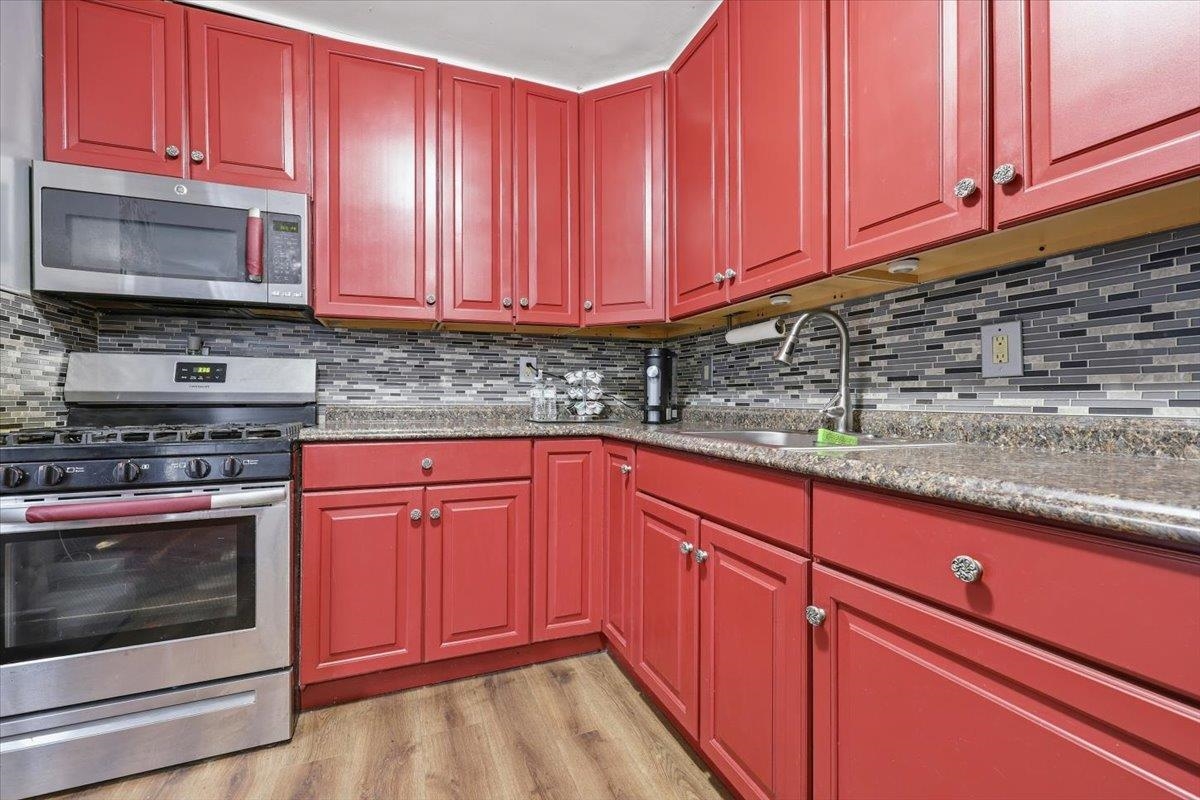 North Bergen, New Jersey, 07047, United States, 3 Bedrooms Bedrooms, ,3 BathroomsBathrooms,Residential,For Sale,1987703