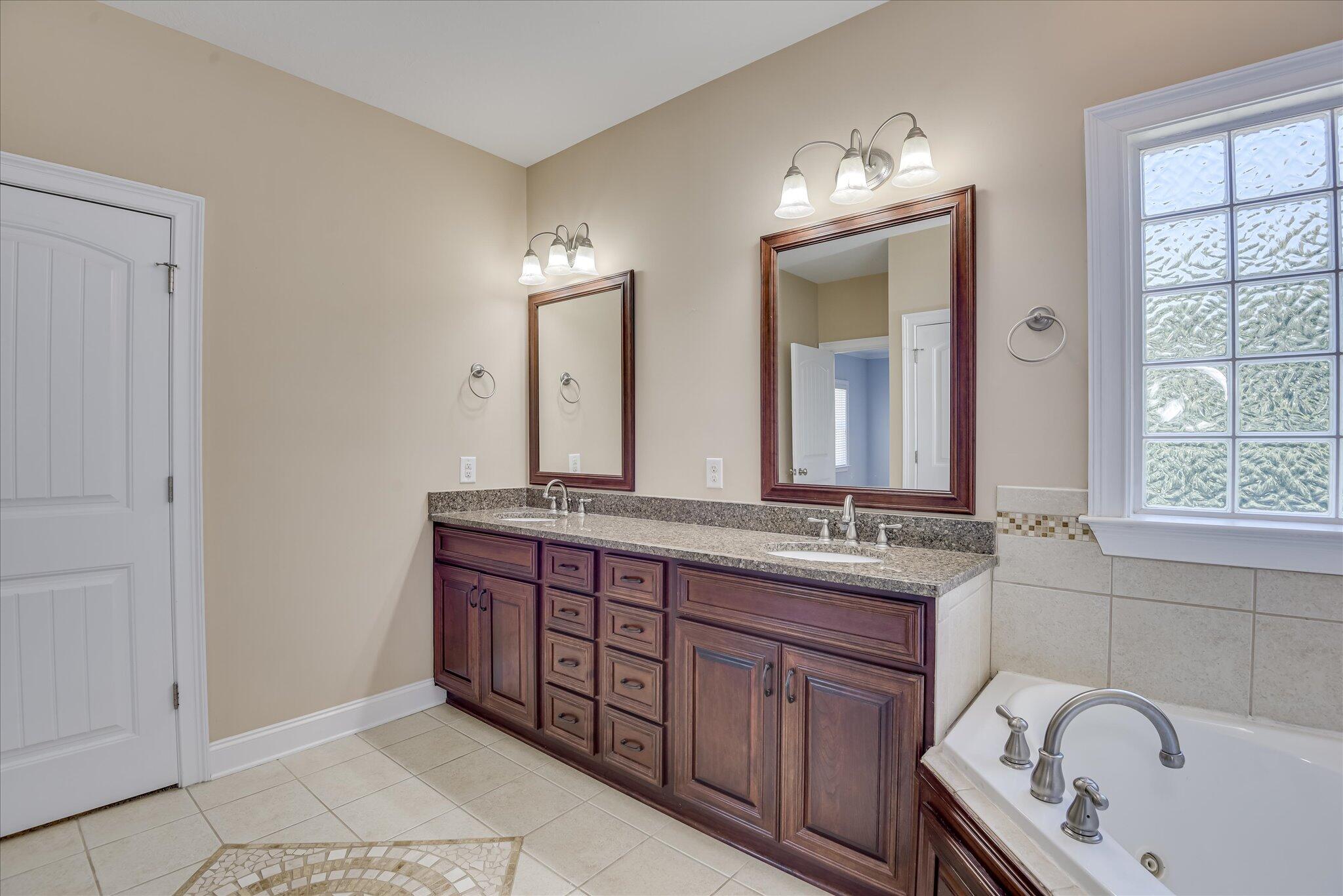 Evans, Georgia, 30809, United States, 5 Bedrooms Bedrooms, ,3 BathroomsBathrooms,Residential,For Sale,1976070