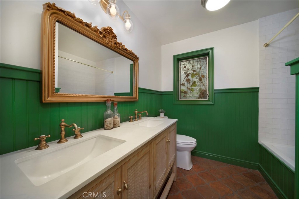 Laguna Beach, California, 92651, United States, 3 Bedrooms Bedrooms, ,3 BathroomsBathrooms,Residential,For Sale,1927395