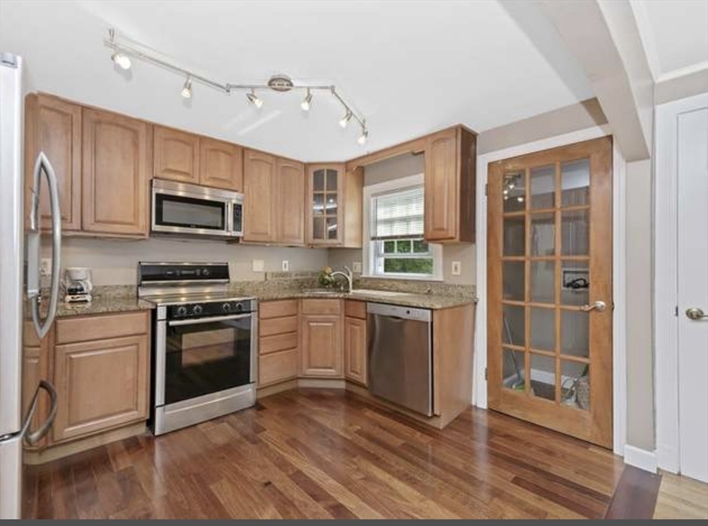 Boston, Massachusetts, 02131, United States, 3 Bedrooms Bedrooms, ,2 BathroomsBathrooms,Residential,For Sale,1939975