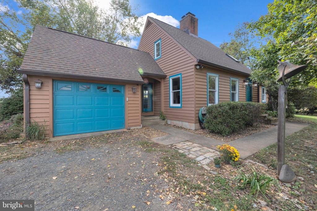 Warrenton, Virginia, 20187, United States, 3 Bedrooms Bedrooms, ,4 BathroomsBathrooms,Residential,For Sale,1977247