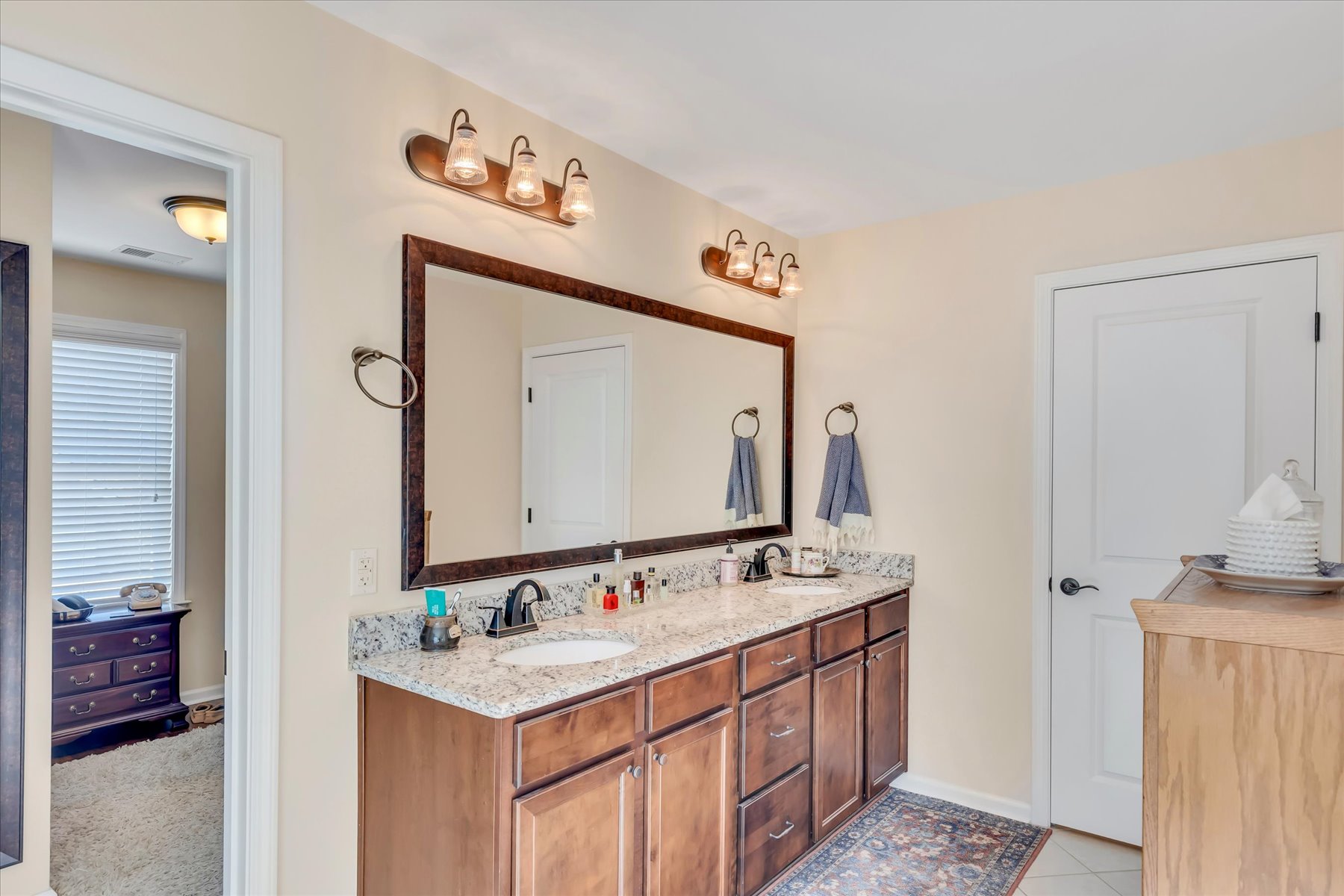  Meticulously Maintained Home in Popular Savannah Quarters Community - 物件實景
