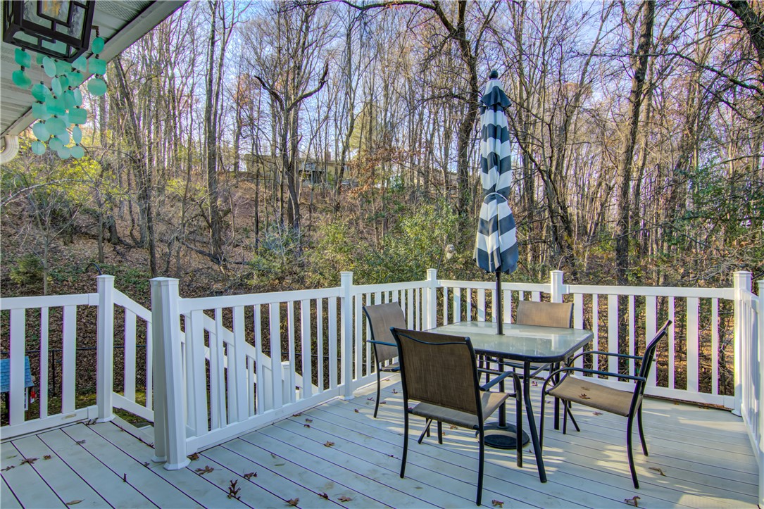 Eau Claire, Wisconsin, 54703, United States, 4 Bedrooms Bedrooms, ,3 BathroomsBathrooms,Residential,For Sale,1992439