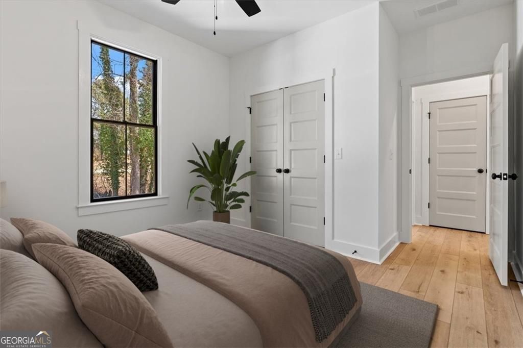 Gainesville, Georgia, 30506, United States, 5 Bedrooms Bedrooms, ,4 BathroomsBathrooms,Residential,For Sale,1909914