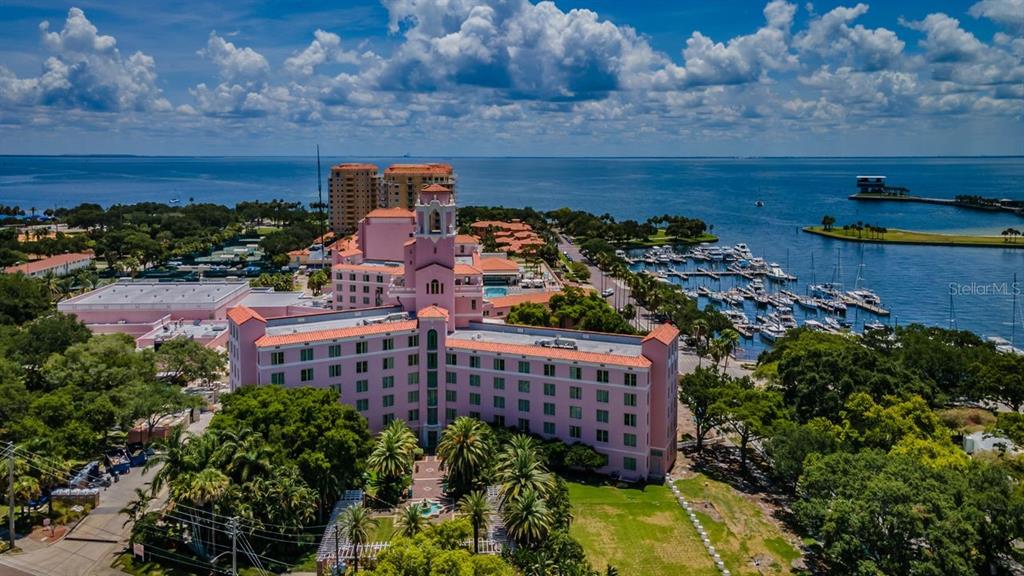 St Petersburg, Florida, 33701, United States, 3 Bedrooms Bedrooms, ,3 BathroomsBathrooms,Residential,For Sale,1885296