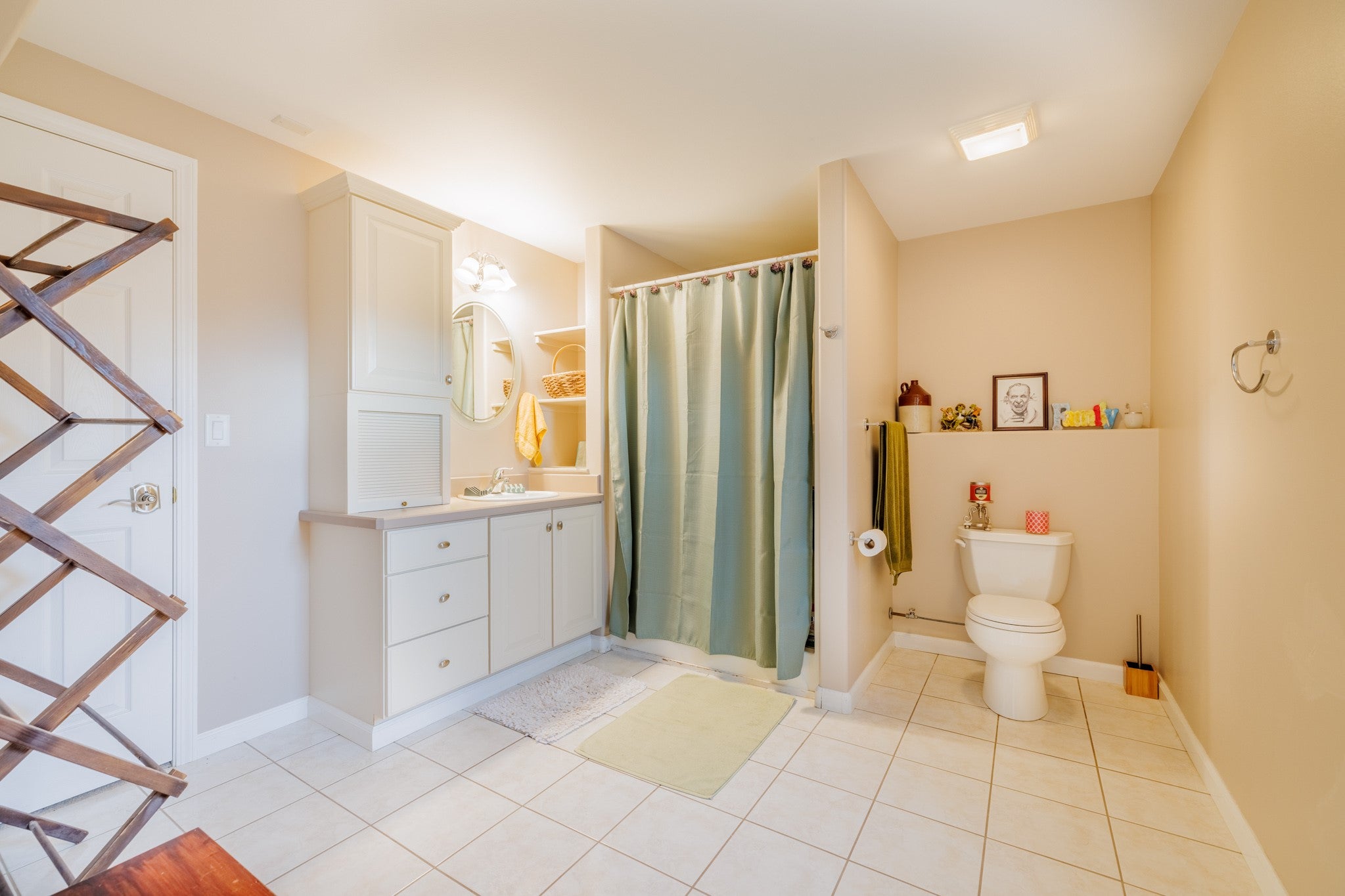 Helena, Montana, 59601, United States, 5 Bedrooms Bedrooms, ,3 BathroomsBathrooms,Residential,For Sale,1885128