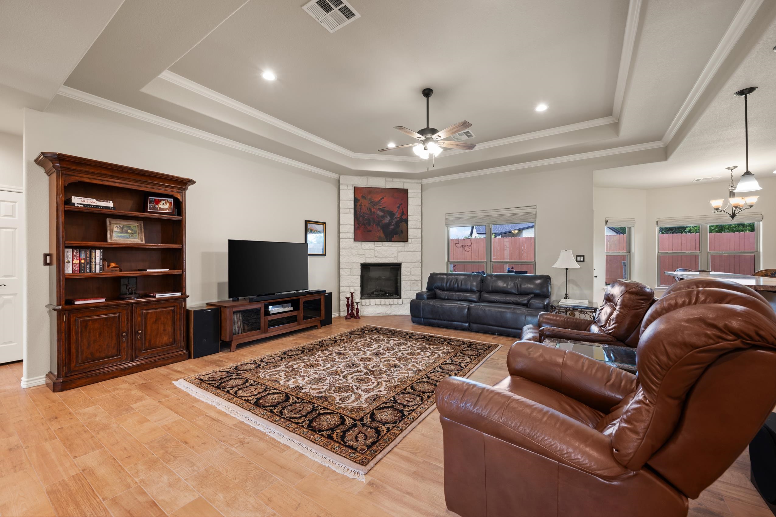 Meadowlakes, Texas, 78654, United States, 3 Bedrooms Bedrooms, ,3 BathroomsBathrooms,Residential,For Sale,1874782