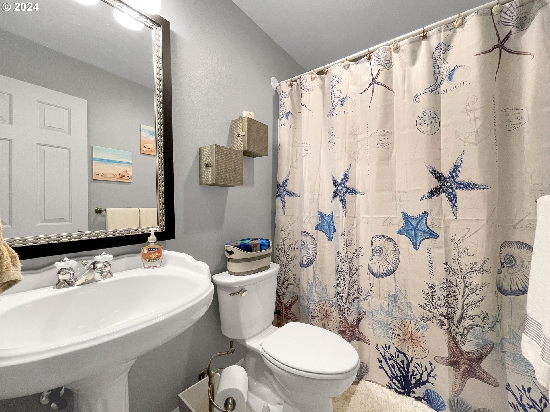 Brookings, Oregon, 97415, United States, ,Residential,For Sale,1983733