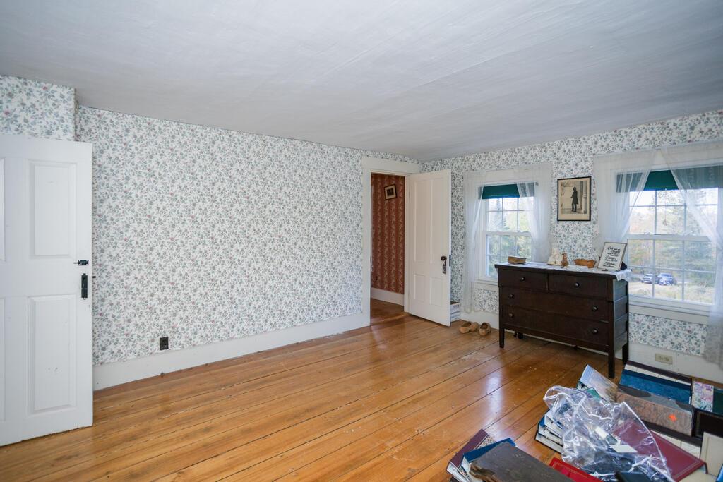 Farmington, Maine, 04938, United States, 5 Bedrooms Bedrooms, ,3 BathroomsBathrooms,Residential,For Sale,1960728