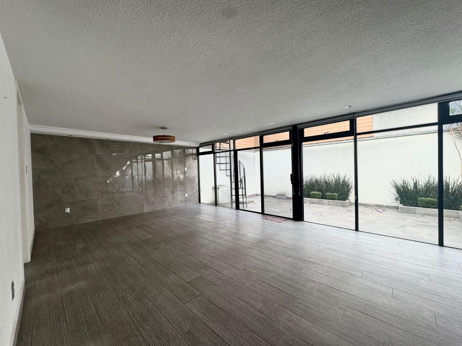Hacienda de Xajay, Naucalpan de Juárez, Estado de méxico, 53300, Mexico, 2 Bedrooms Bedrooms, ,2 BathroomsBathrooms,Residential,For Sale,Hacienda de Xajay,1671832
