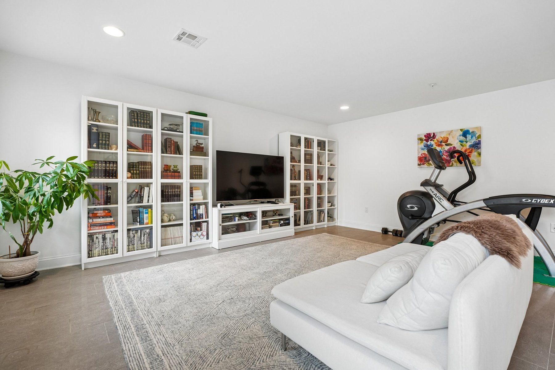  ?Steven Court Community? Meticulously Maintained Top to Bottom Townhome - 物件實景
