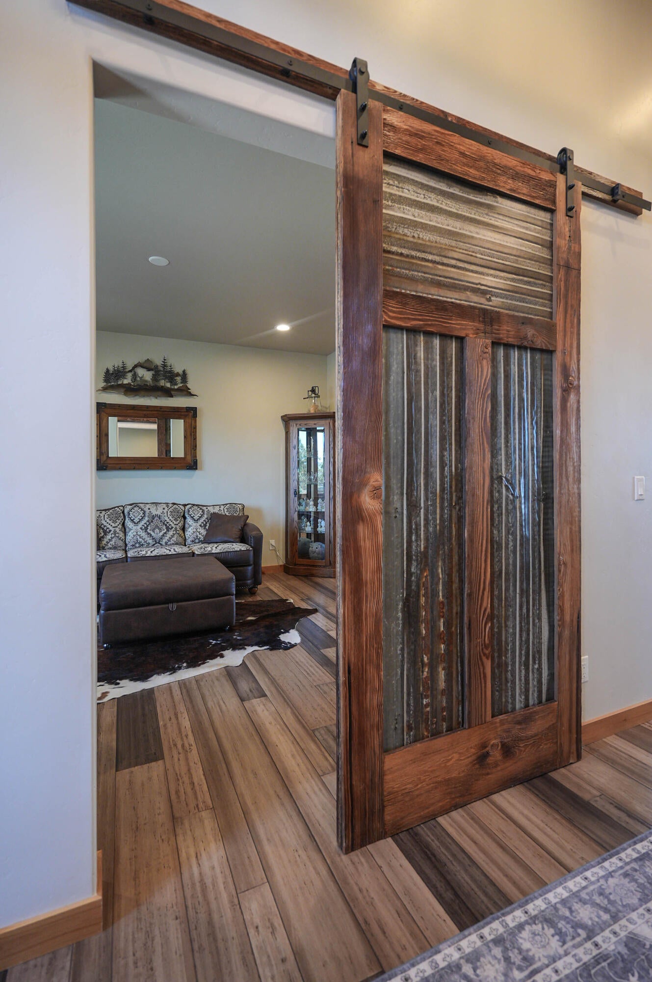 Klamath Falls, Oregon, 97601, United States, 3 Bedrooms Bedrooms, ,4 BathroomsBathrooms,Residential,For Sale,1940970