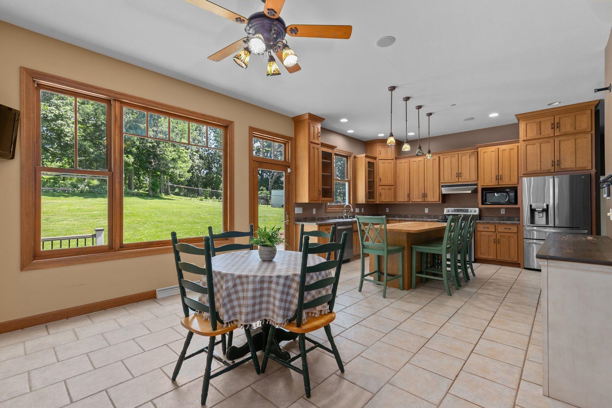 Berlin, Wisconsin, 54923, United States, 5 Bedrooms Bedrooms, ,4 BathroomsBathrooms,Residential,For Sale,1974961