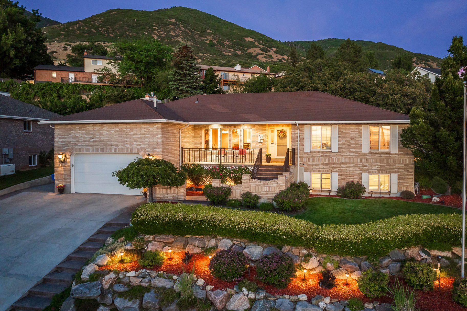  Farmington Rambler on Private Half-Acre with Incredible Views - 物件實景