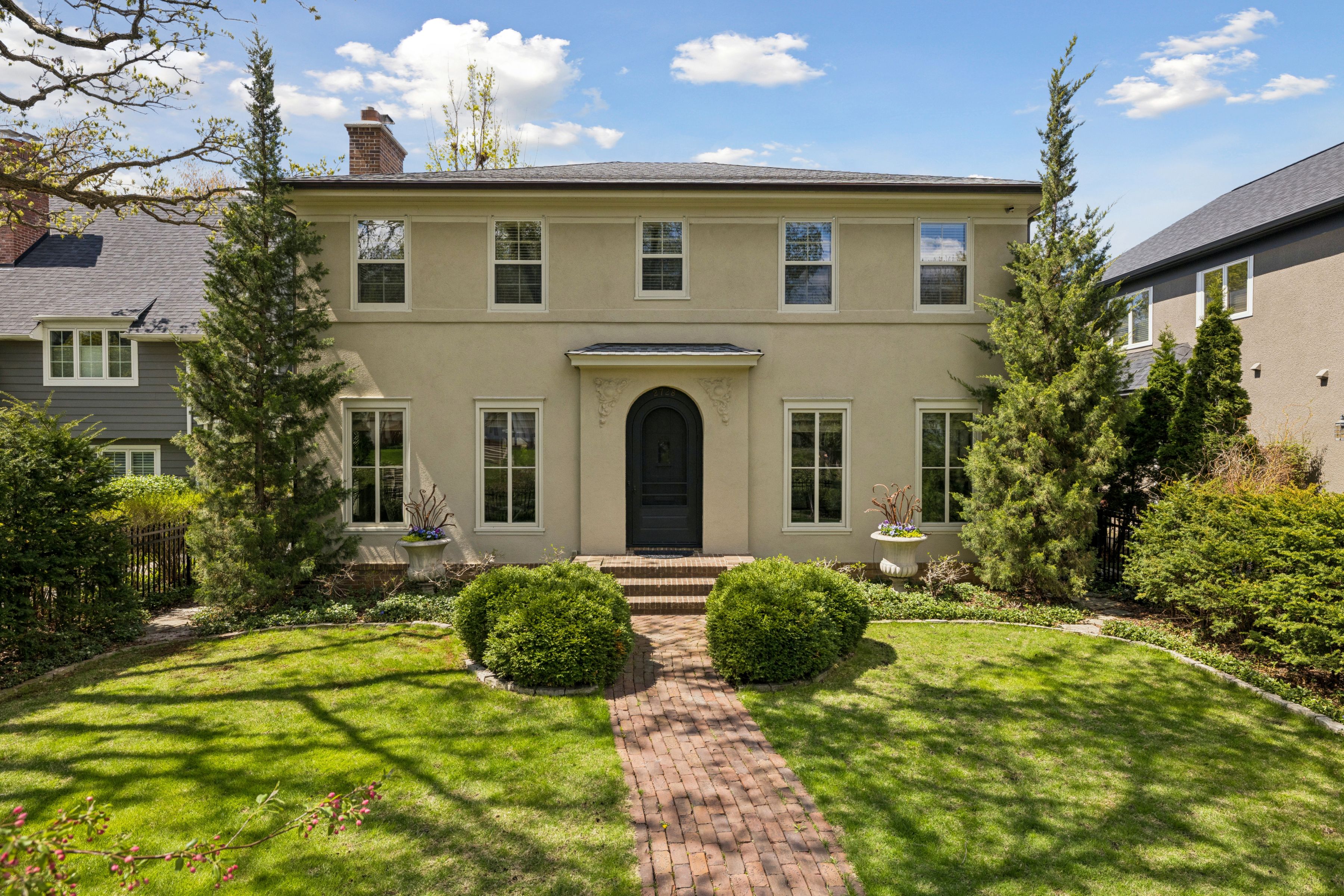  Architectural Elegance in Prestigious Kenwood - 物件實景