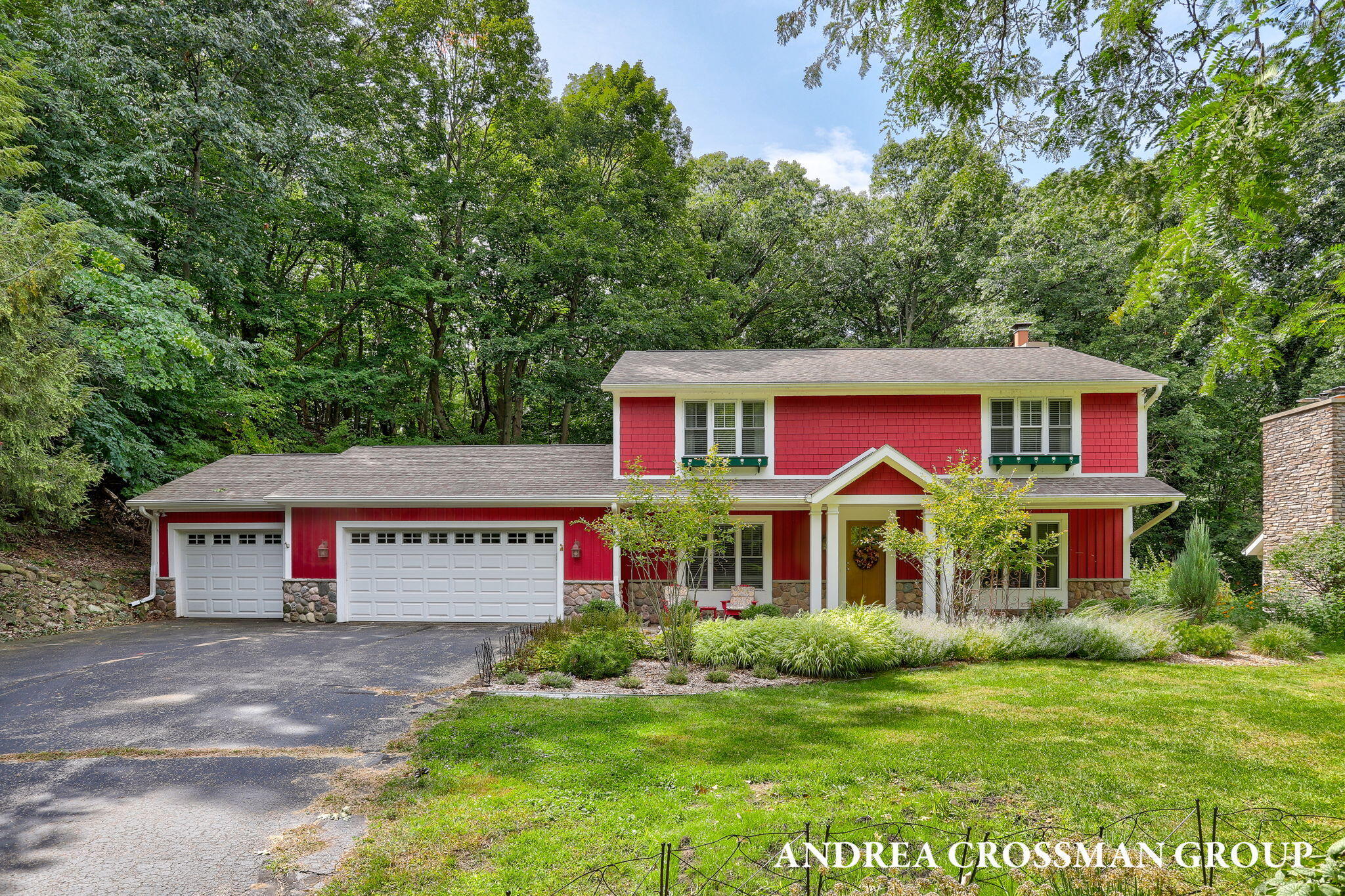 Holland, Michigan, 49424, United States, 5 Bedrooms Bedrooms, ,4 BathroomsBathrooms,Residential,For Sale,1947072
