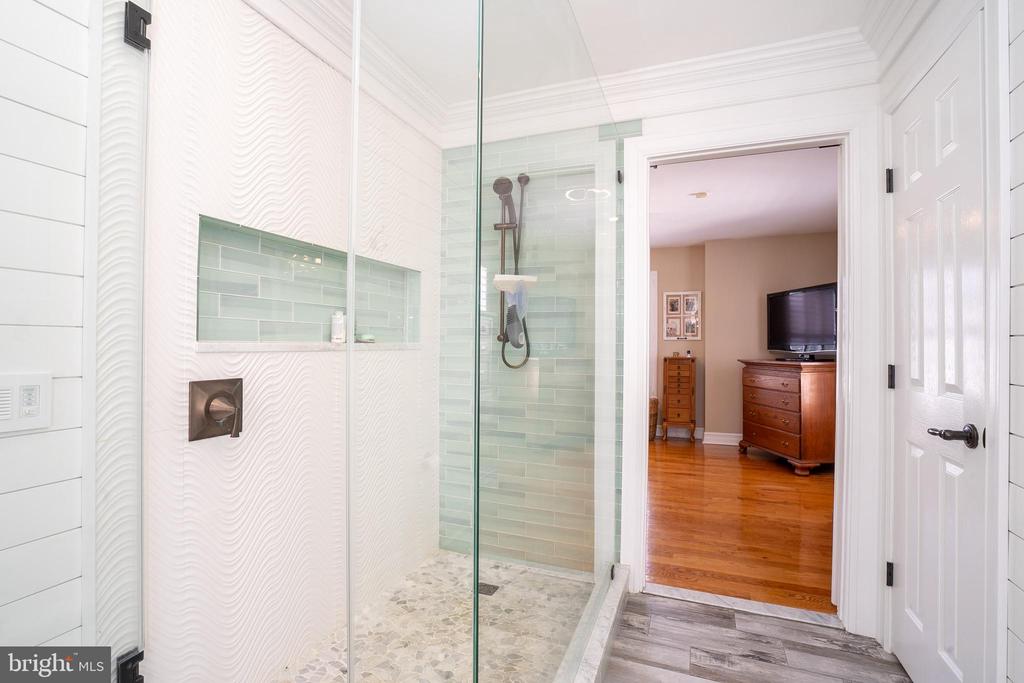 Monmouth Junction, New Jersey, 08852, United States, 4 Bedrooms Bedrooms, ,3 BathroomsBathrooms,Residential,For Sale,1869569