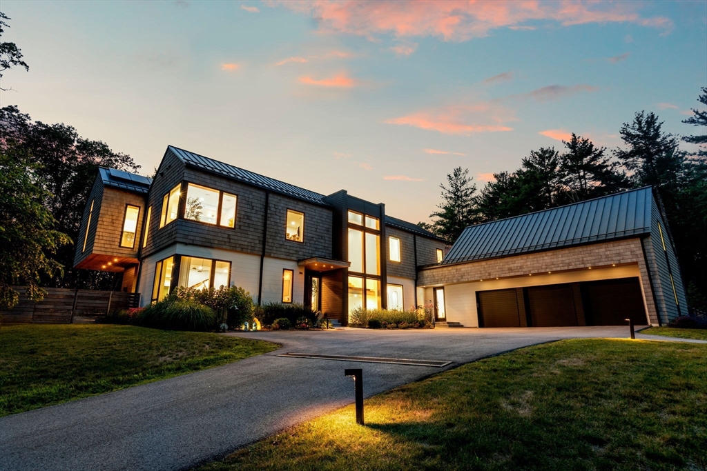 Weston, Massachusetts, 02493, United States, 6 Bedrooms Bedrooms, ,8 BathroomsBathrooms,Residential,For Sale,1946970