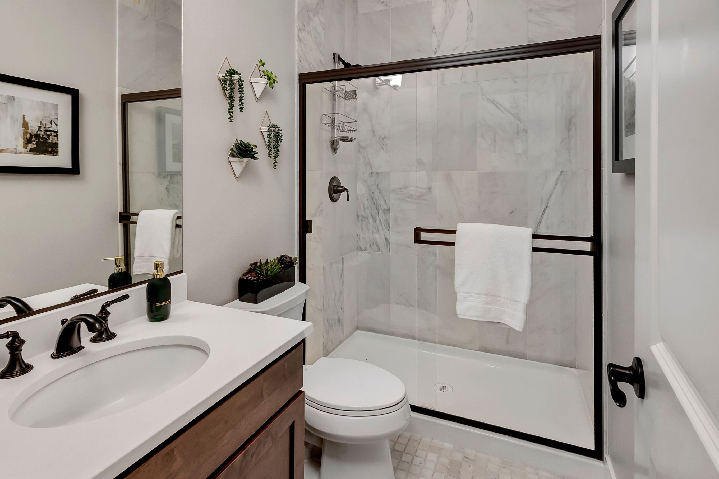  1444 242nd Avenue Northeast, Sammamish, WA 98074 - 物件實景