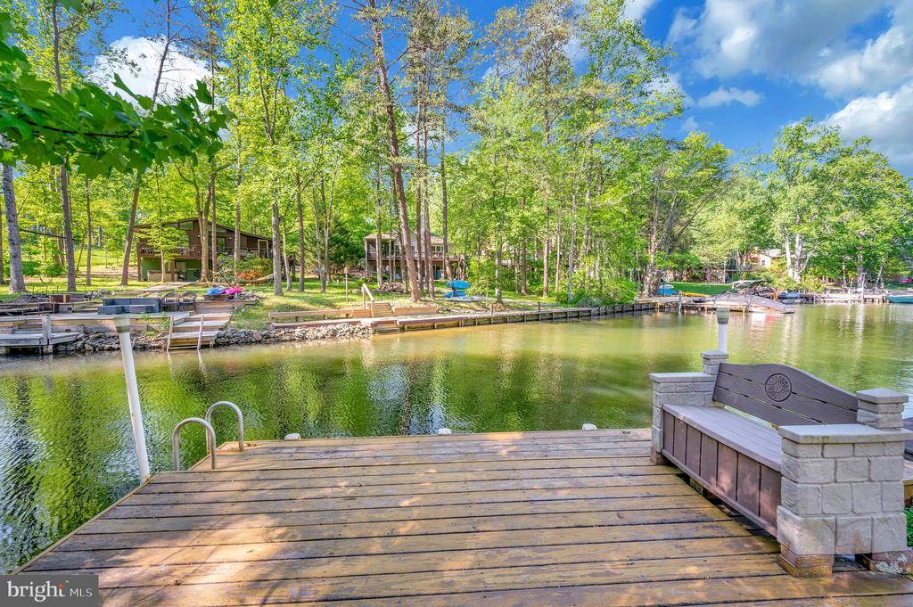 Locust Grove, Virginia, 22508, United States, 4 Bedrooms Bedrooms, ,4 BathroomsBathrooms,Residential,For Sale,1810650