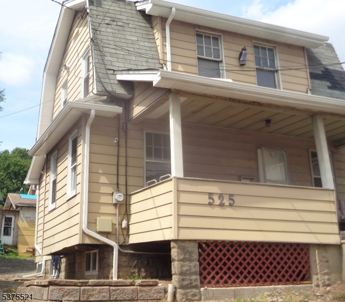 Hillside Twp., New Jersey, 07205-1914, United States, 3 Bedrooms Bedrooms, ,3 BathroomsBathrooms,Residential,For Sale,1983092