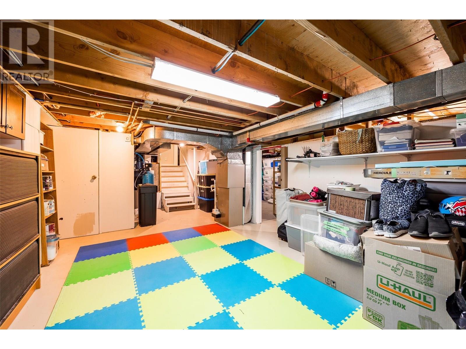 KELOWNA, British Columbia, V1X 5W5, CA, 3 Bedrooms Bedrooms, ,2 BathroomsBathrooms,Residential,For Sale,1950193