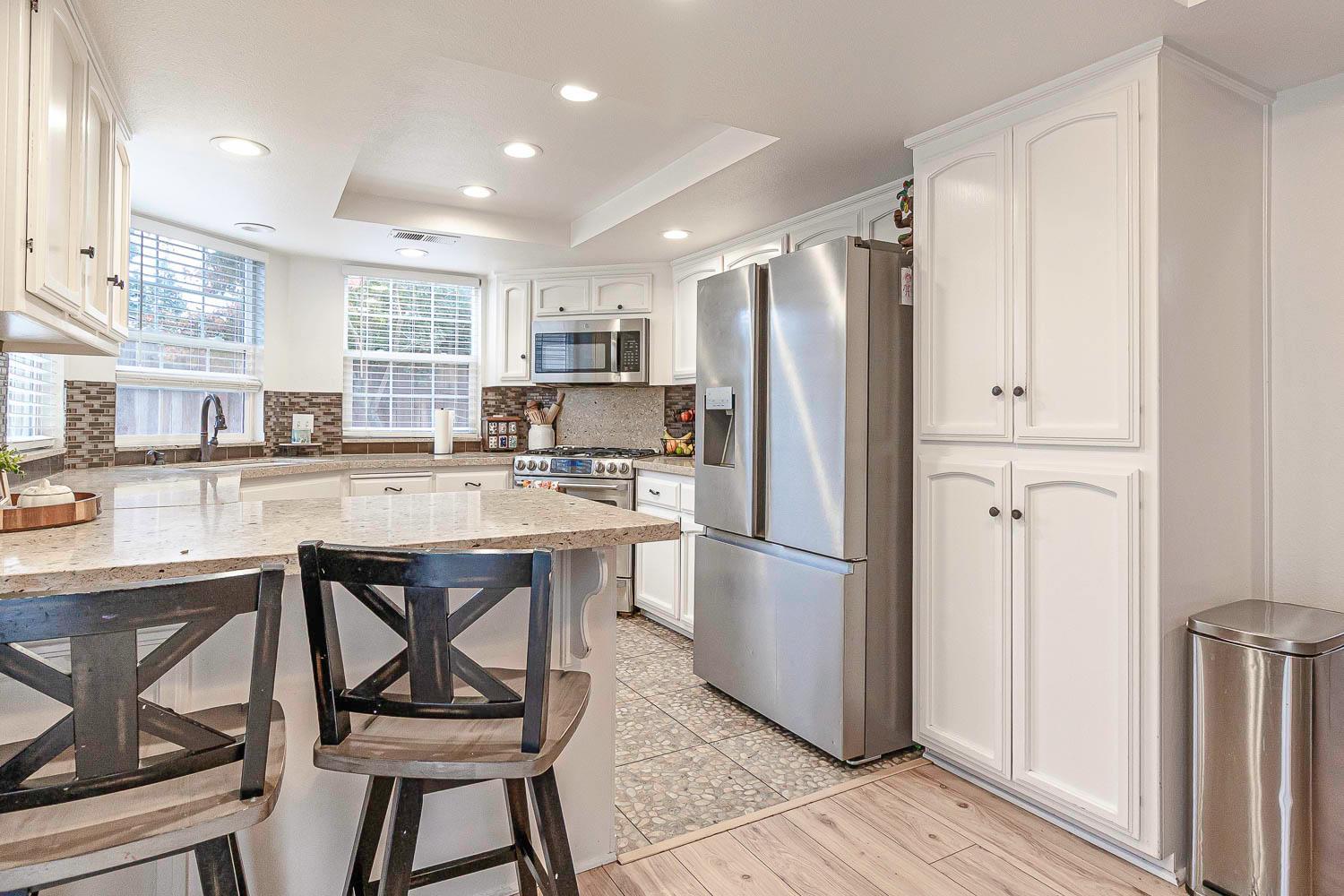 Oakdale, California, 95361, United States, 3 Bedrooms Bedrooms, ,3 BathroomsBathrooms,Residential,For Sale,1998685