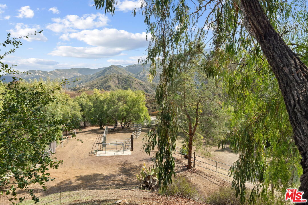 Calabasas, California, 91302, United States, 4 Bedrooms Bedrooms, ,3 BathroomsBathrooms,Residential,For Sale,1708601