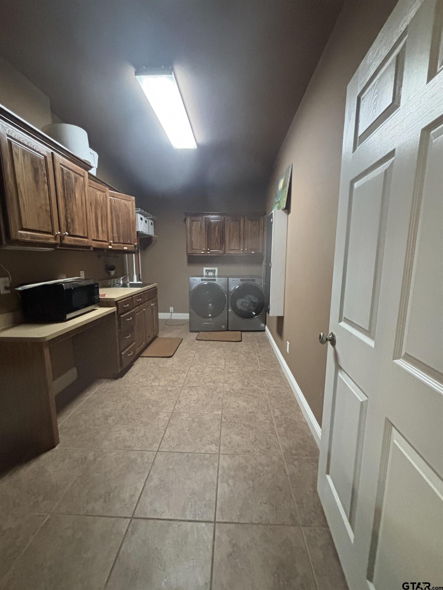 Pittsburg, Texas, 75686, United States, 3 Bedrooms Bedrooms, ,2 BathroomsBathrooms,Residential,For Sale,1980998