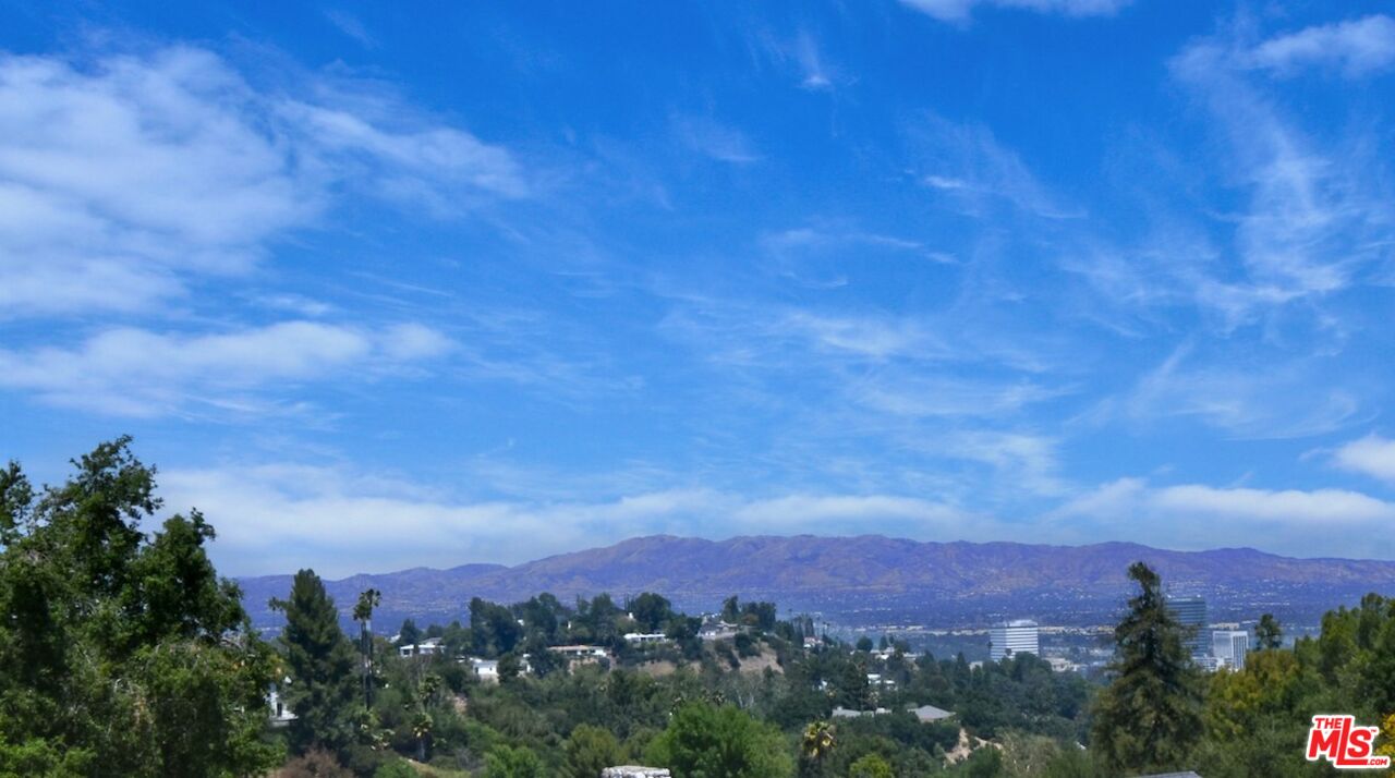 Sherman Oaks, California, 91403, United States, 4 Bedrooms Bedrooms, ,4 BathroomsBathrooms,Residential,For Sale,1794454