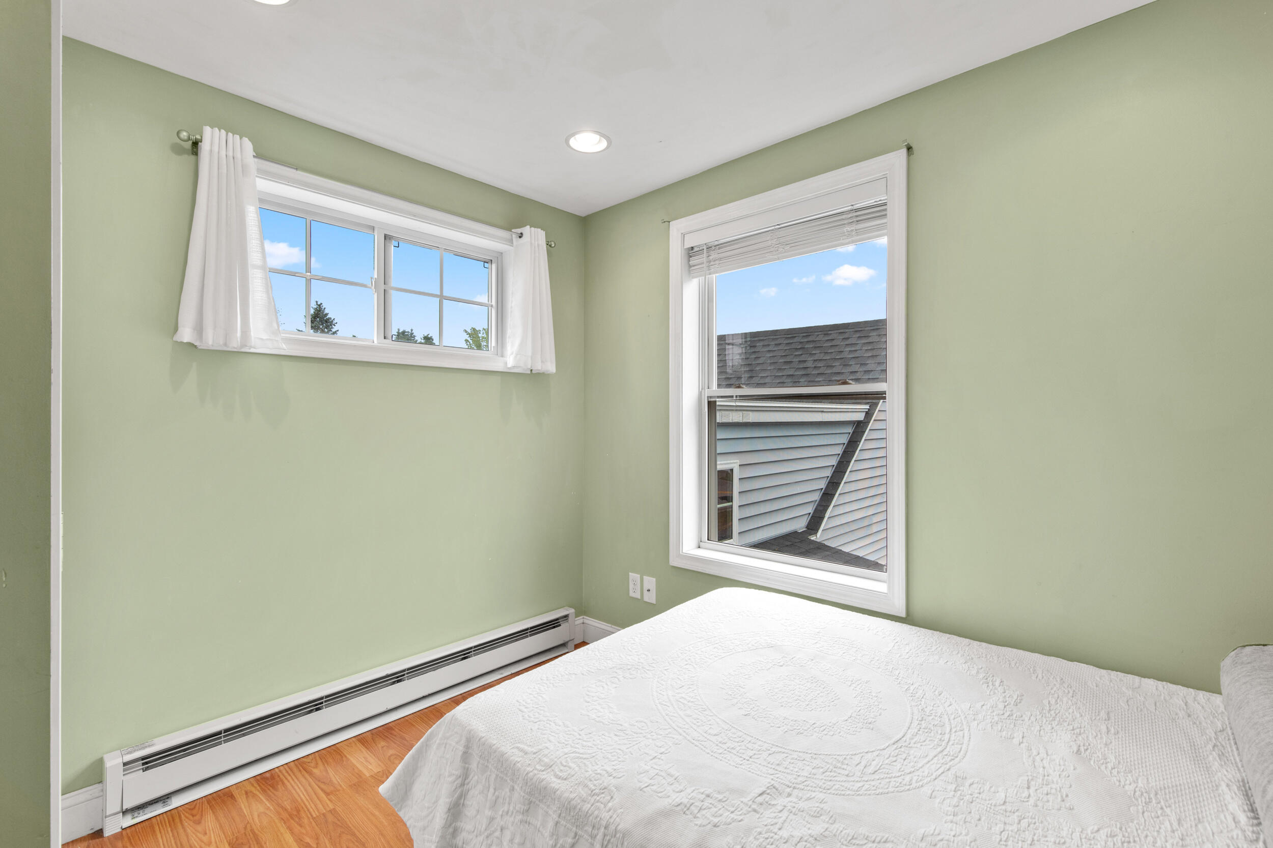 Biddeford, Maine, 04005, United States, 3 Bedrooms Bedrooms, ,2 BathroomsBathrooms,Residential,For Sale,1925813