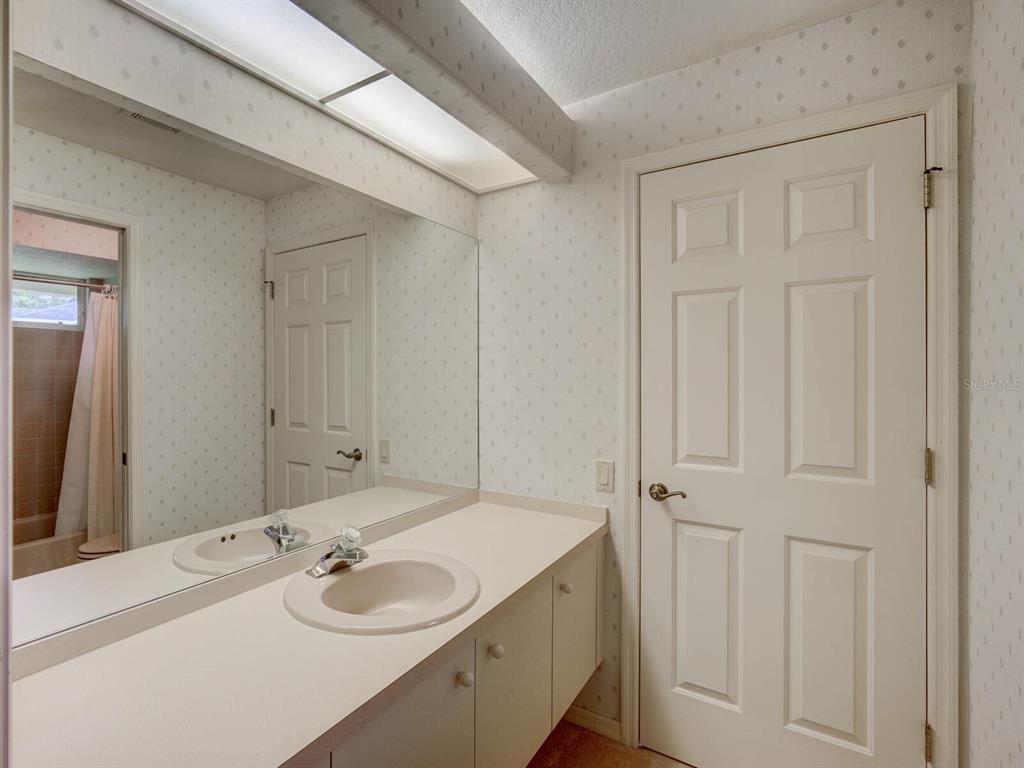 Palm Harbor, Florida, 34685, United States, 4 Bedrooms Bedrooms, ,3 BathroomsBathrooms,Residential,For Sale,1990294