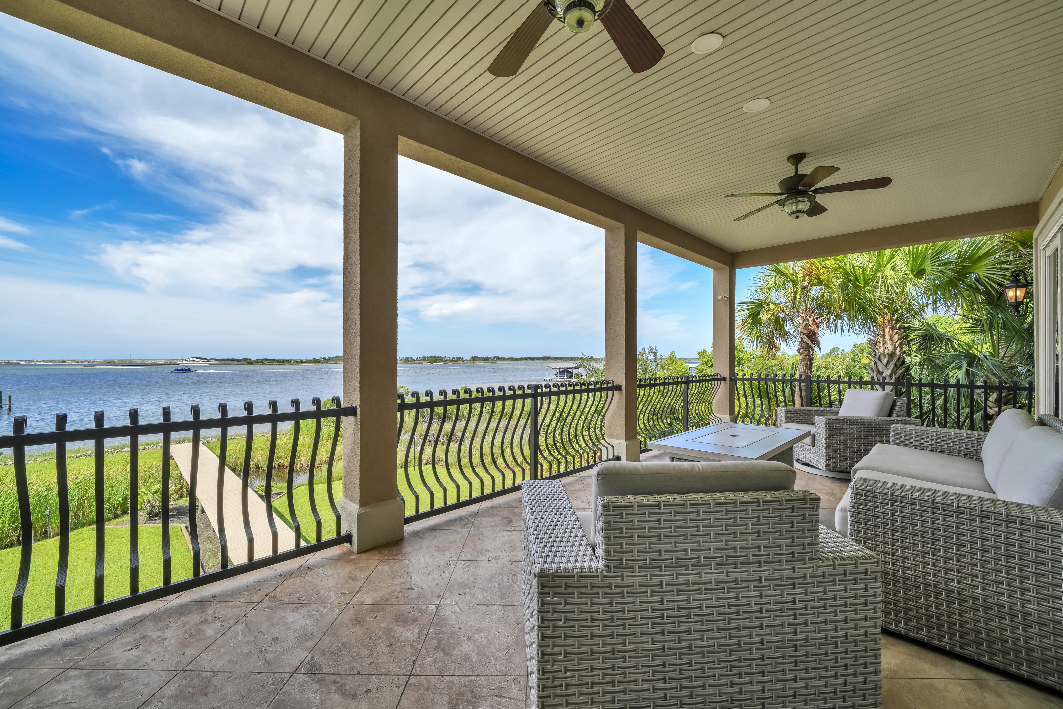  Extraordinary Sound and Gulf Views from a Refined Coastal Residence - 物件實景