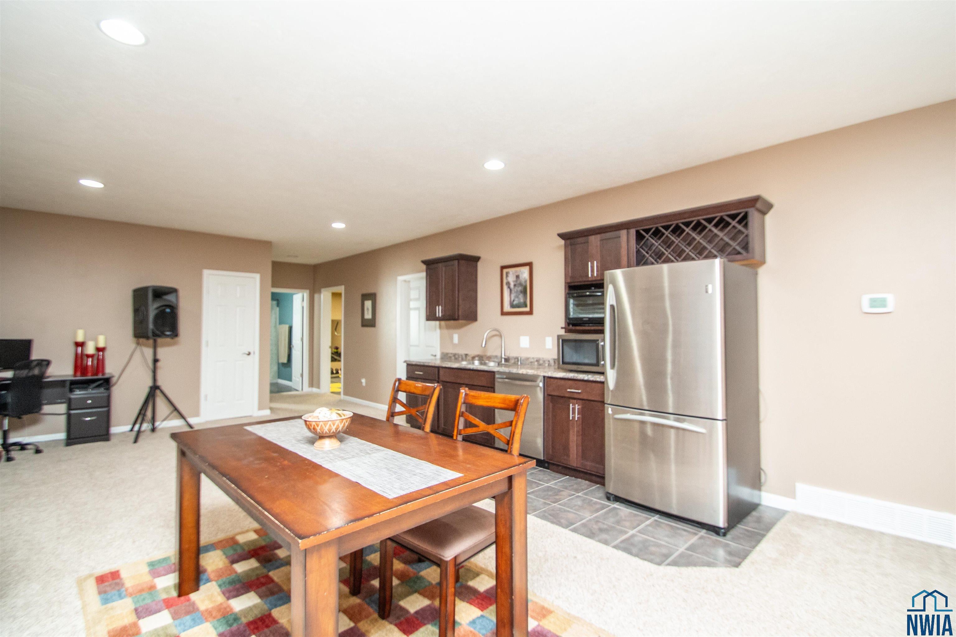 Dakota Dunes, South Dakota, 57049, United States, 4 Bedrooms Bedrooms, ,3 BathroomsBathrooms,Residential,For Sale,1979116