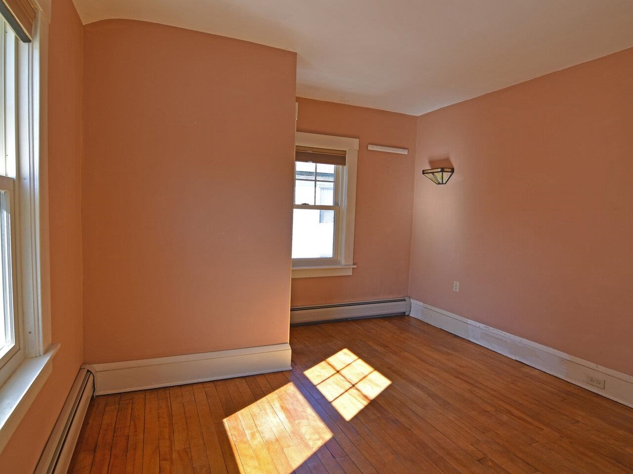 Burlington, Vermont, 05401, United States, 2 Bedrooms Bedrooms, ,2 BathroomsBathrooms,Residential,For Sale,1787470