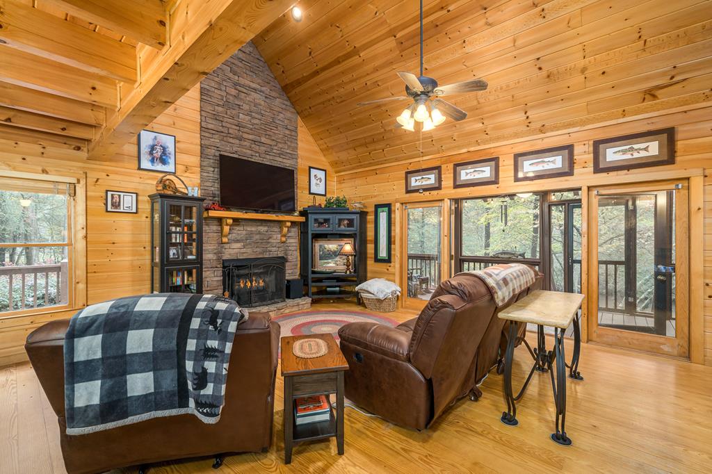 Ellijay, Georgia, 30540, United States, 3 Bedrooms Bedrooms, ,2 BathroomsBathrooms,Residential,For Sale,1972067