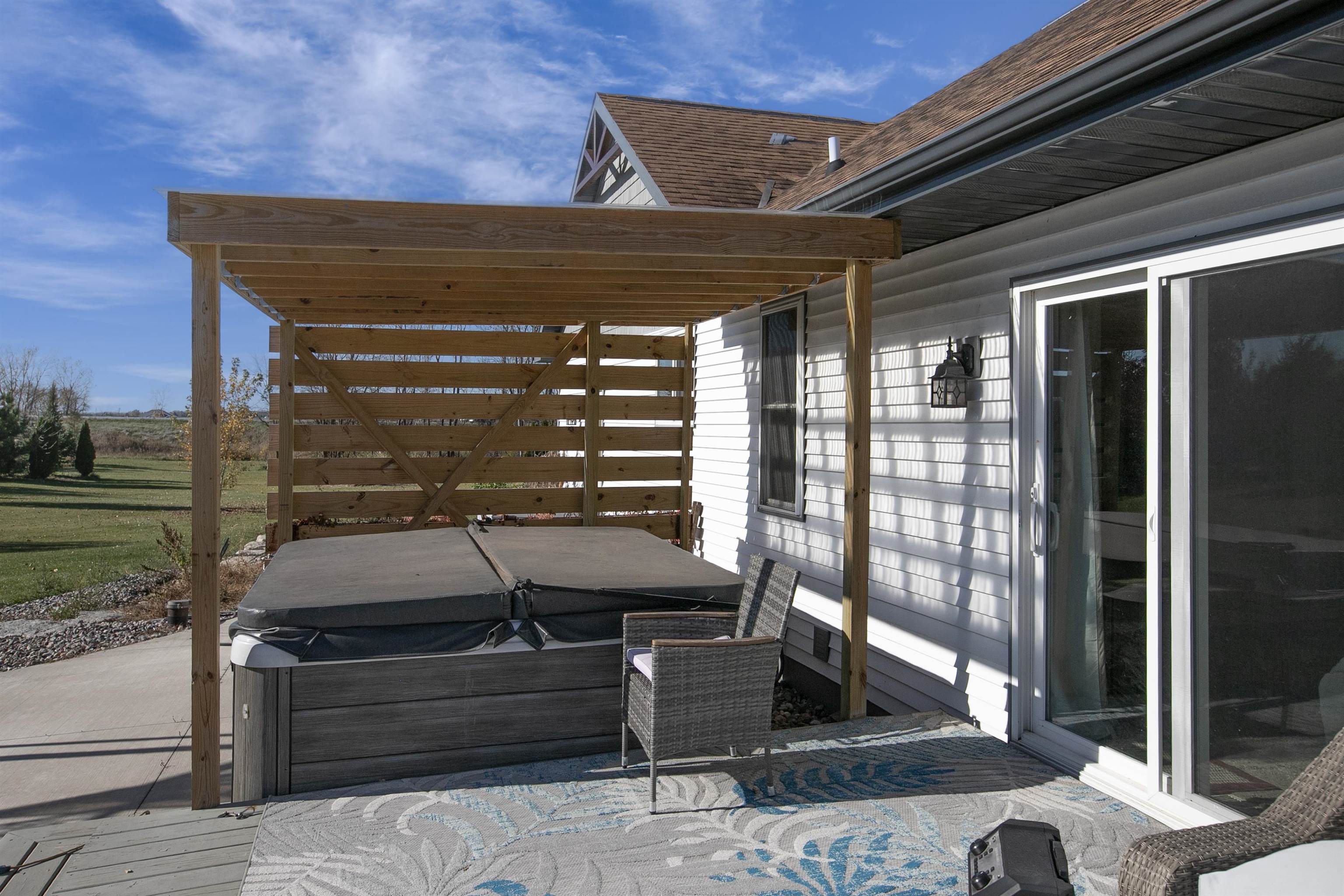 Pulaski, Wisconsin, 54162, United States, 3 Bedrooms Bedrooms, ,3 BathroomsBathrooms,Residential,For Sale,1975627