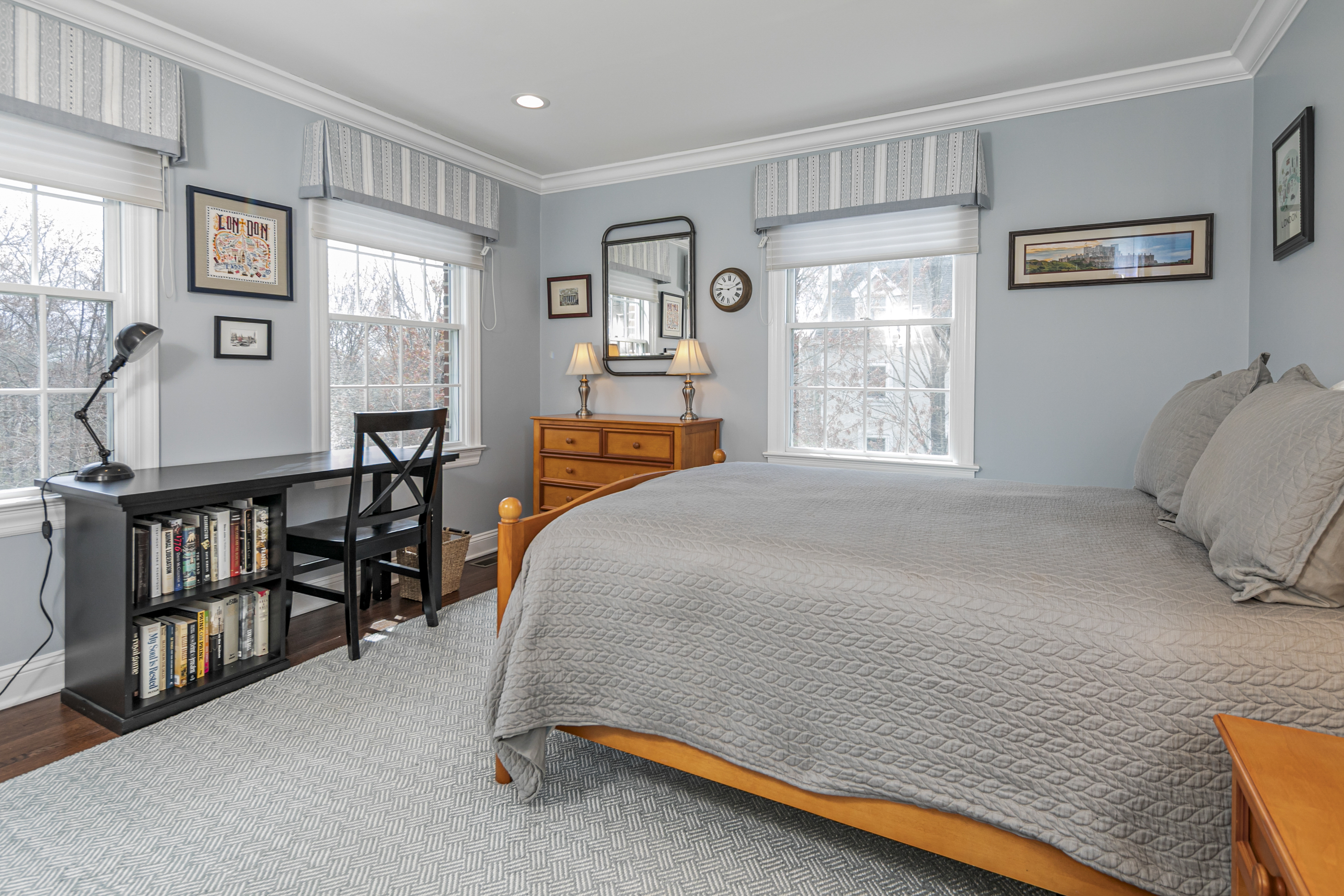  Exceptional Design and Thoughtful Updates in a Rare Governors Lane Offering - 物件實景