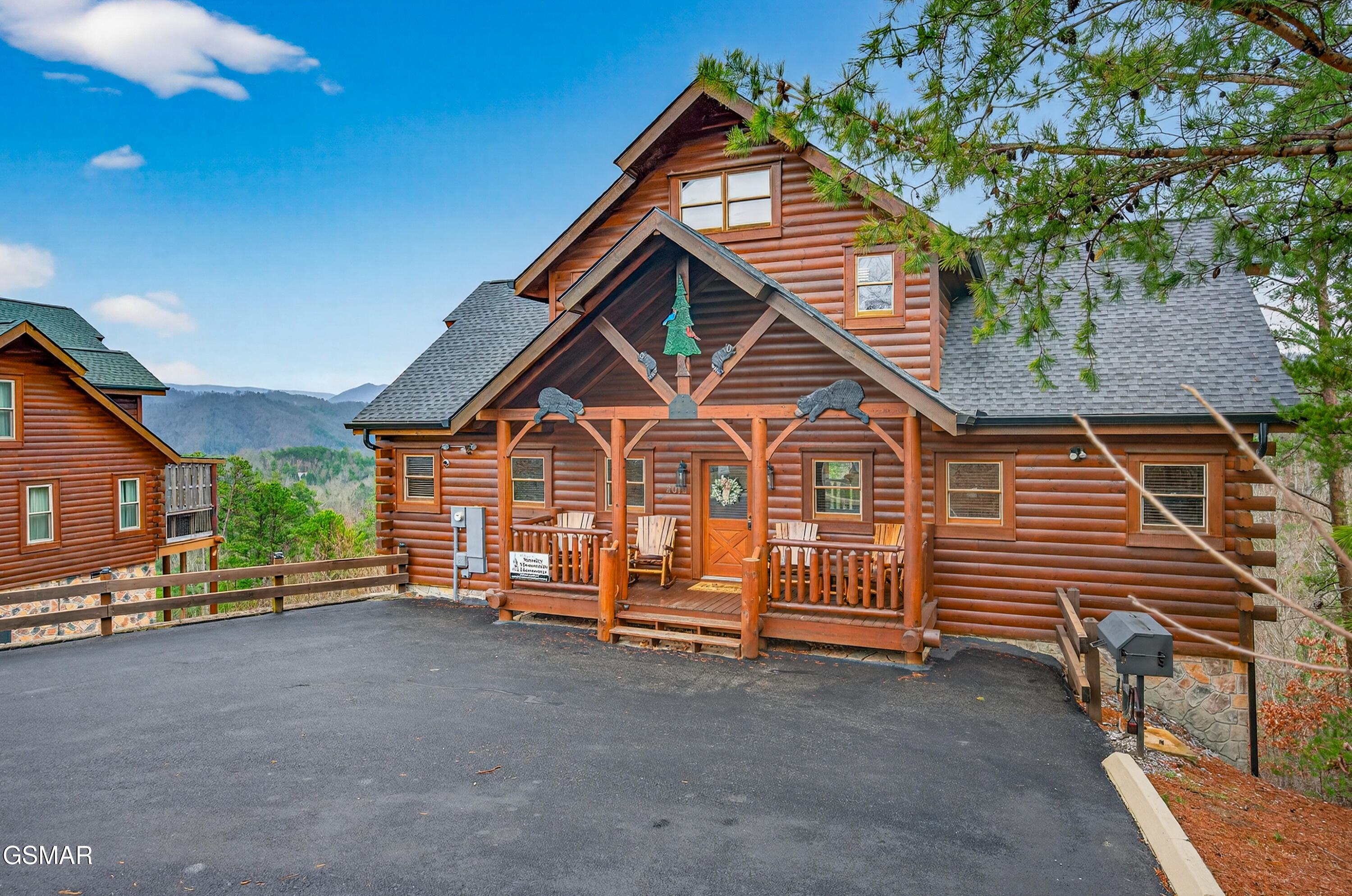 Sevierville, Tennessee, 37862, United States, 3 Bedrooms Bedrooms, ,5 BathroomsBathrooms,Residential,For Sale,2021105