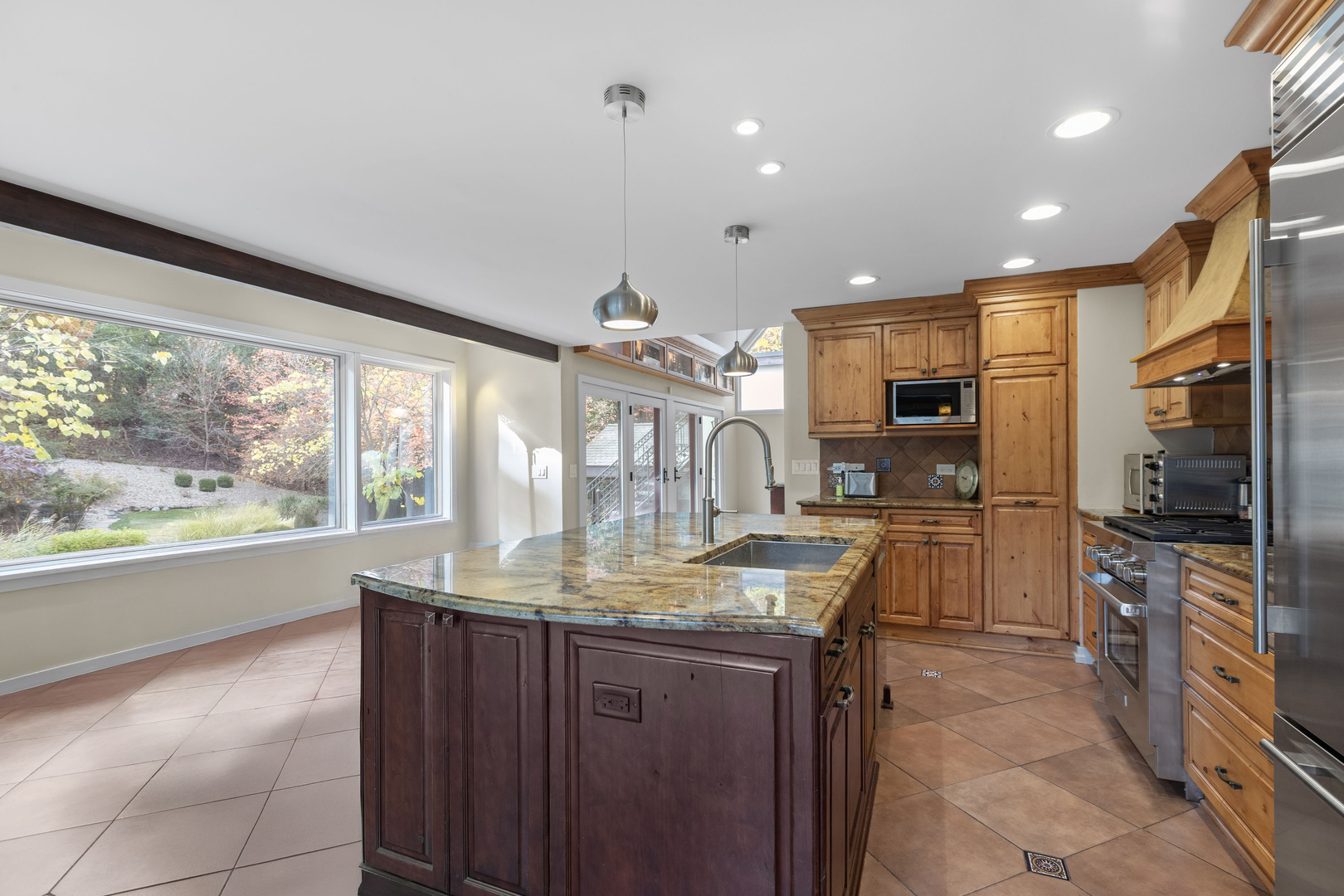 Barrington Hills, Illinois, 60010, United States, 4 Bedrooms Bedrooms, ,6 BathroomsBathrooms,Residential,For Sale,1989014